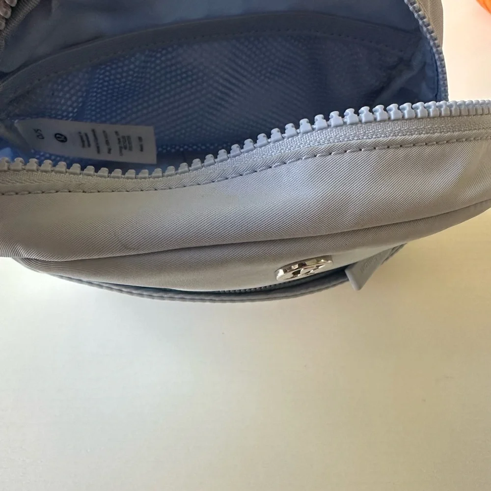 Lululemon Light Blue Pouch - Picture 3 of 6